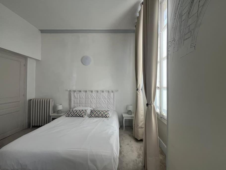 La Demeure De Margot - 24 Couchages Villa Villeneuve-sur-Yonne Exterior photo
