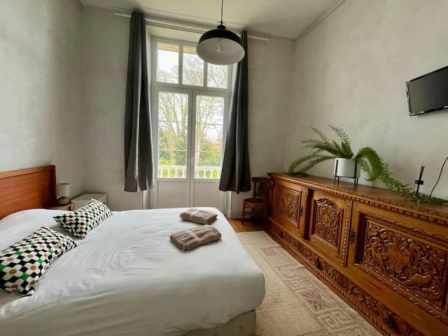 La Demeure De Margot - 24 Couchages Villa Villeneuve-sur-Yonne Exterior photo